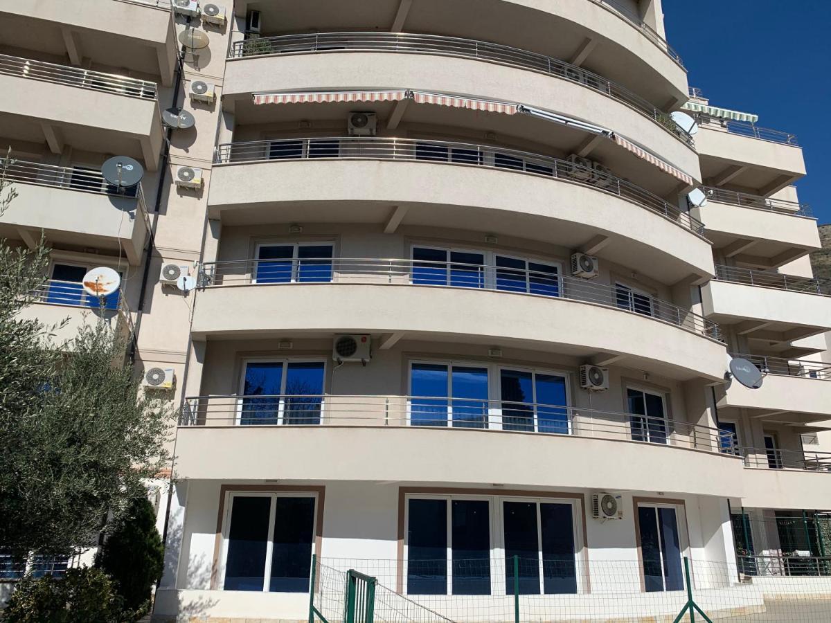 Blue Sky Apartment Petrovac na moru Exterior foto